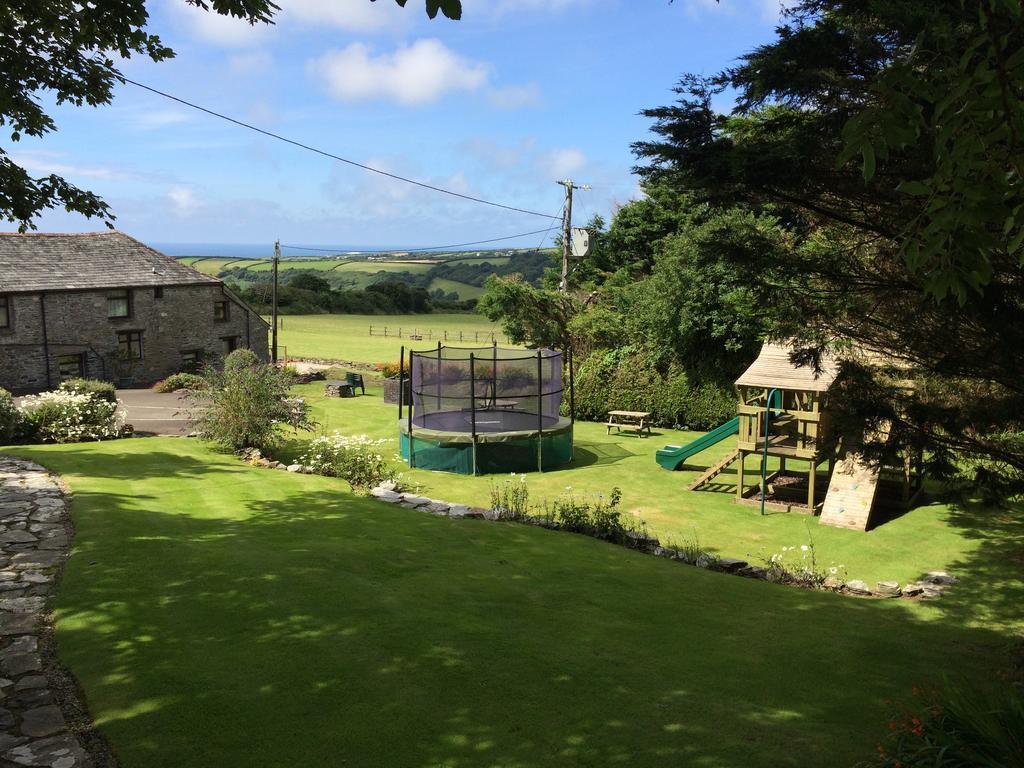 Courtyard Farm Cottages Mill End Боскасл Экстерьер фото